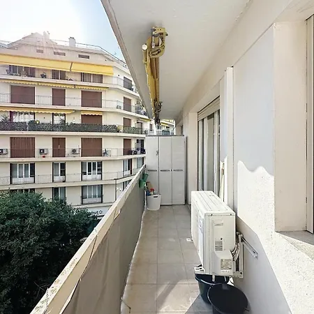 3p Terrace, With Air Conditioning And Center Within Walking Distance Appartement